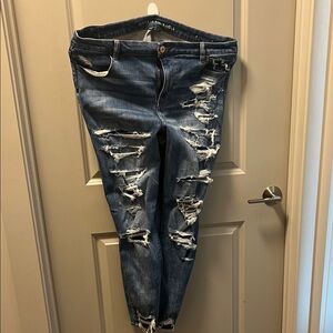 American Eagle Outfitters High Rise Distressed Blue Jeans